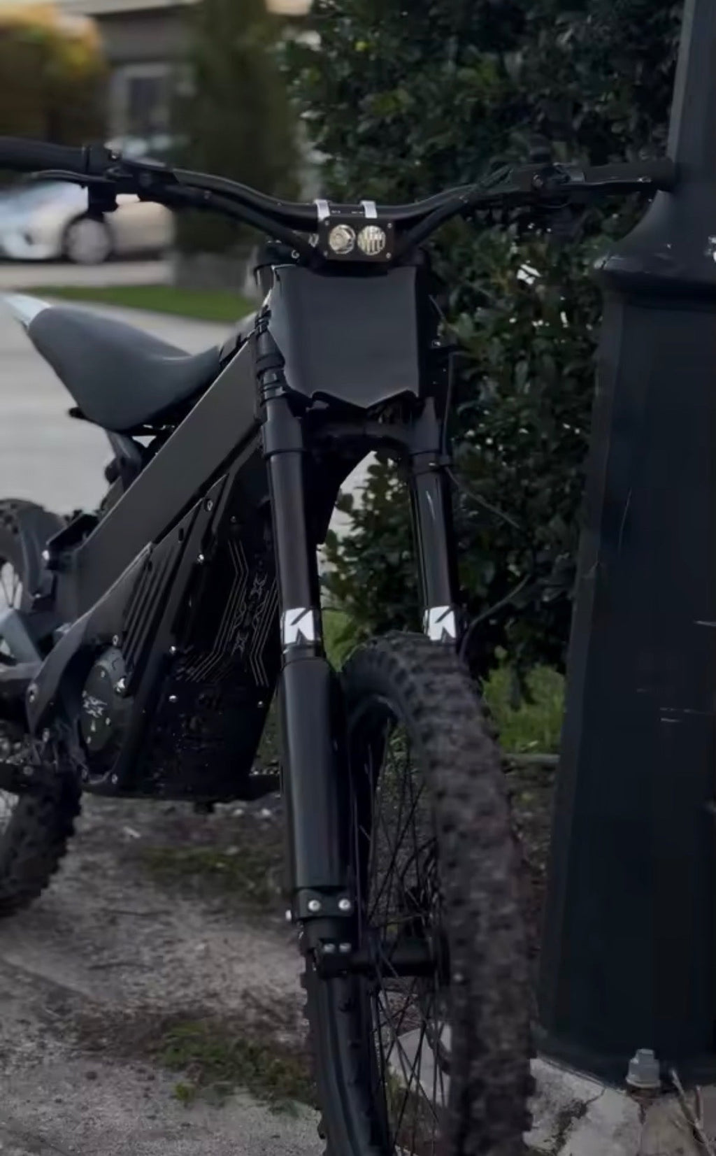 Glossy Motocutz Plate