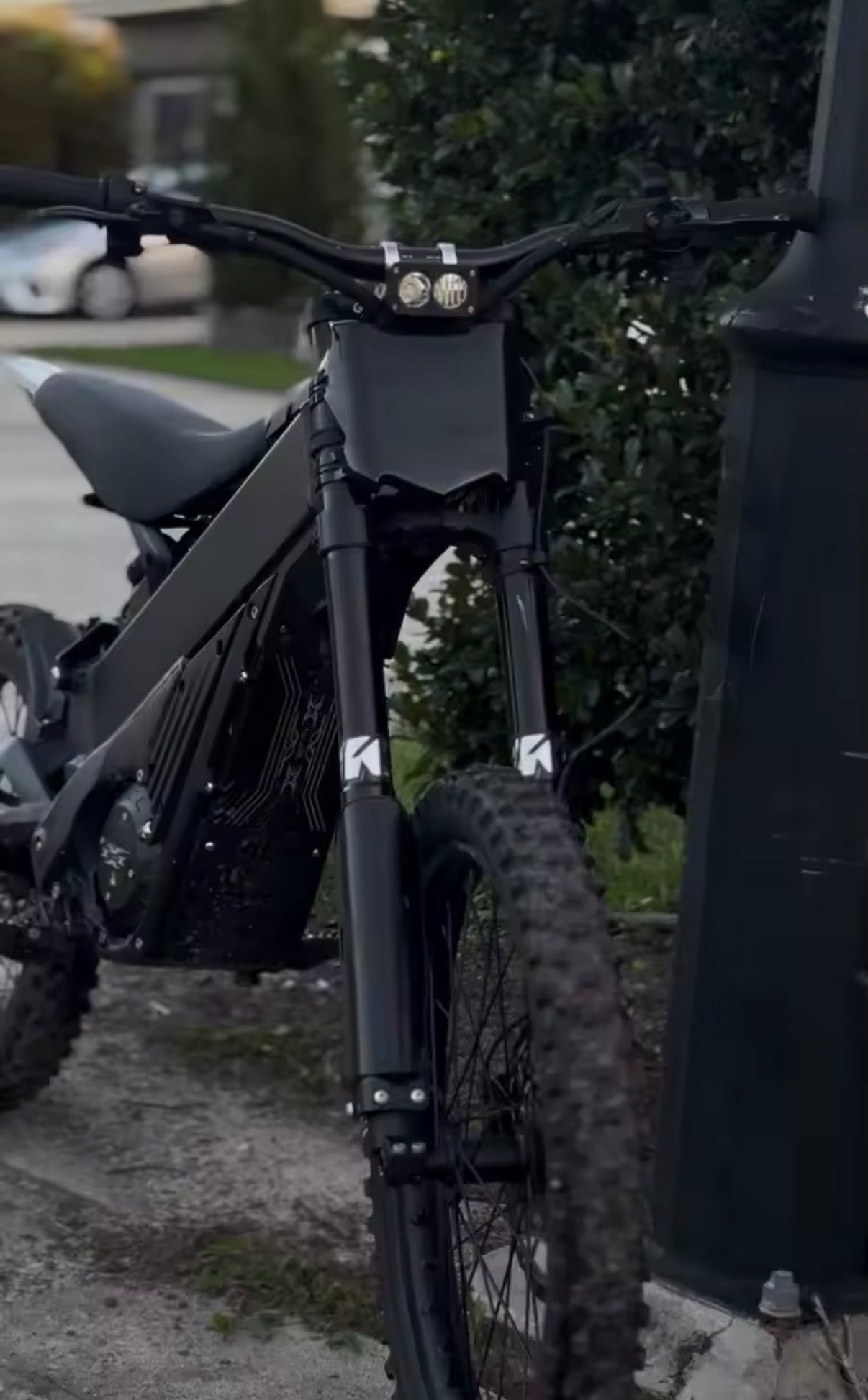 Glossy Motocutz Plate